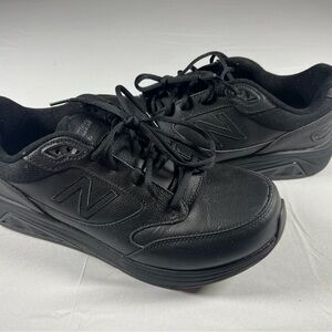 New Balance Men's All-Black Sneakers